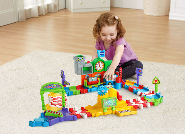 VTech Go! Go! Smart Wheels Roadmaster Train Set - English Edition