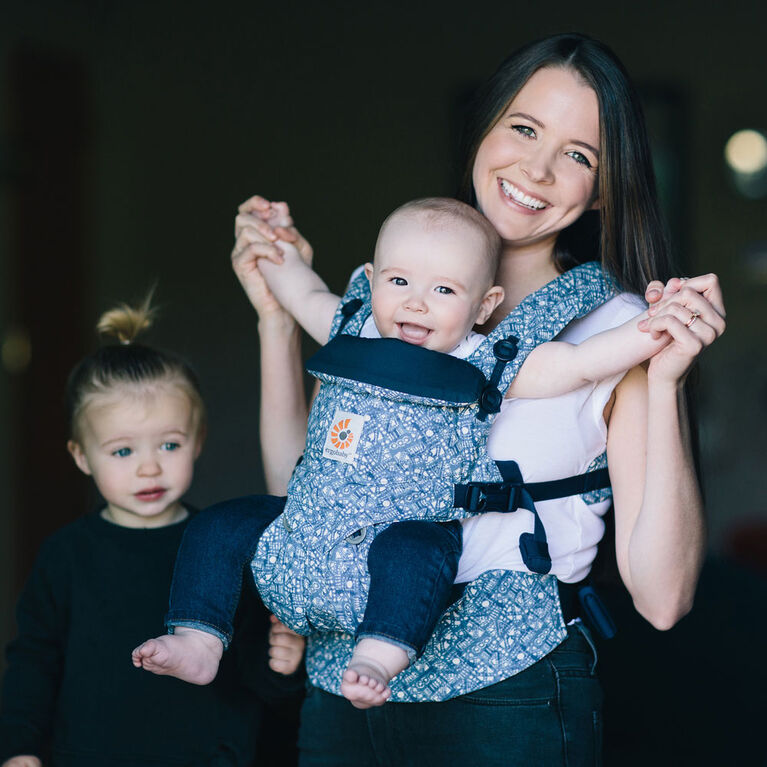 Porte-bébé ergonomique tout-en-un Ergobaby Omni 360 - batik indigo.