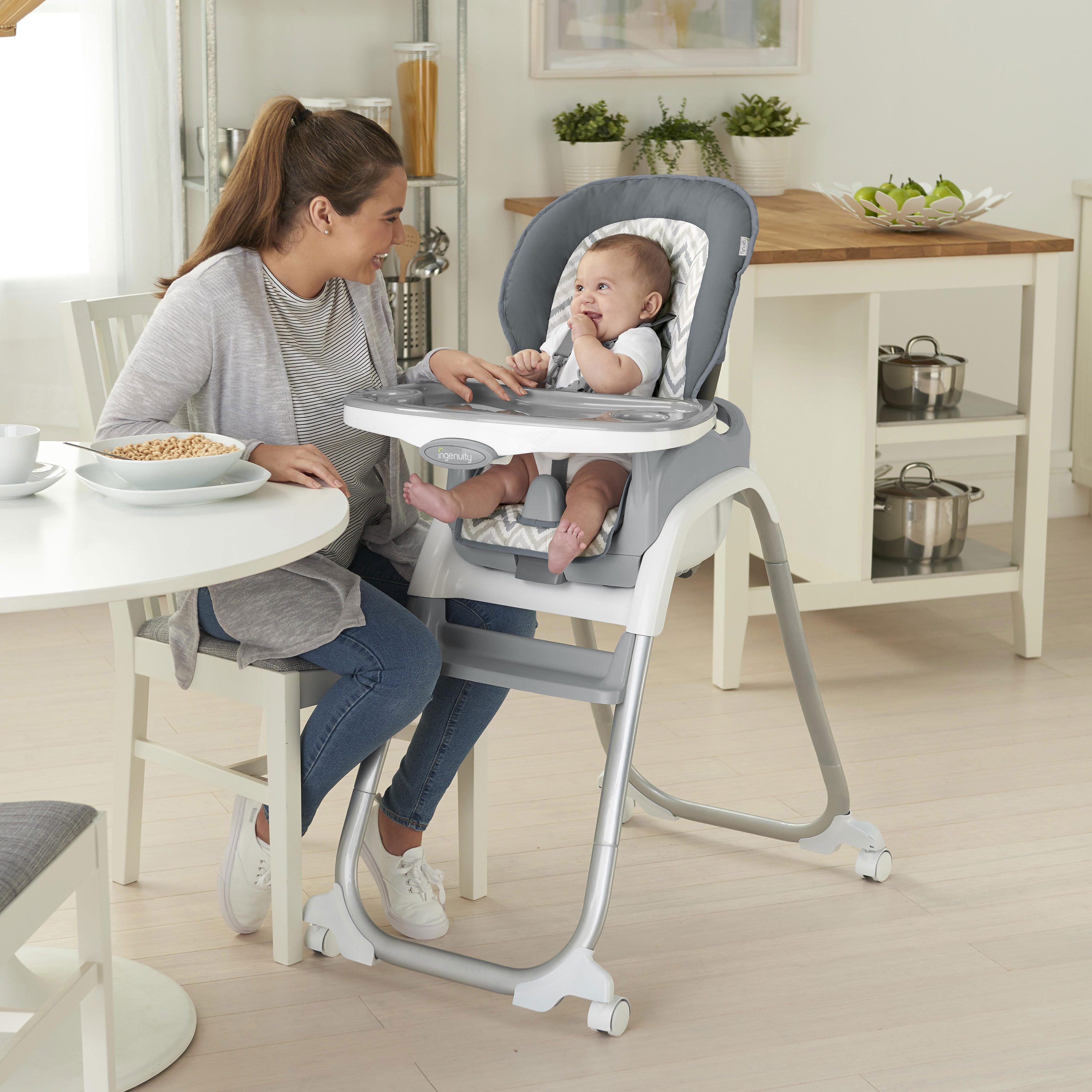 Free Shipping! Brown New Baby Home Eat High Chair 