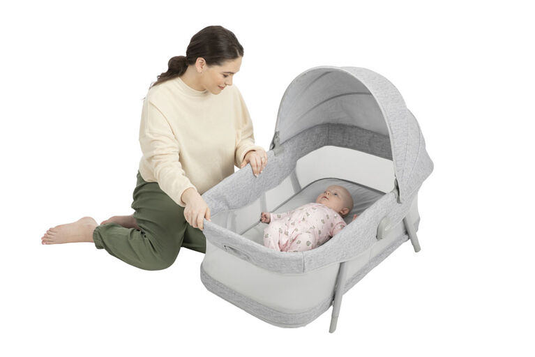 Graco DreamMore 3-in-1 Portable Bassinet and Travel Playard