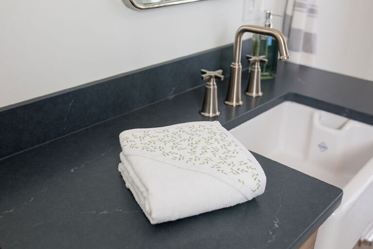 Lulujo - Hooded Towel - Greenery