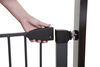 Barrière pour bébé en métal à fermeture automatique Boston de Dreambaby - noir.