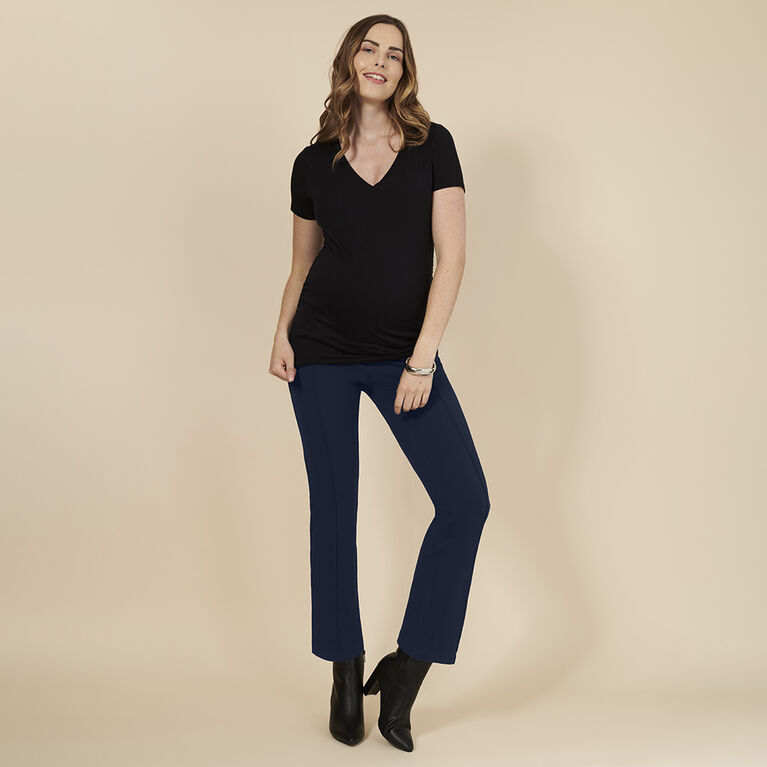 Motherhood Short Sleeve Side Ruched Vneck Tee