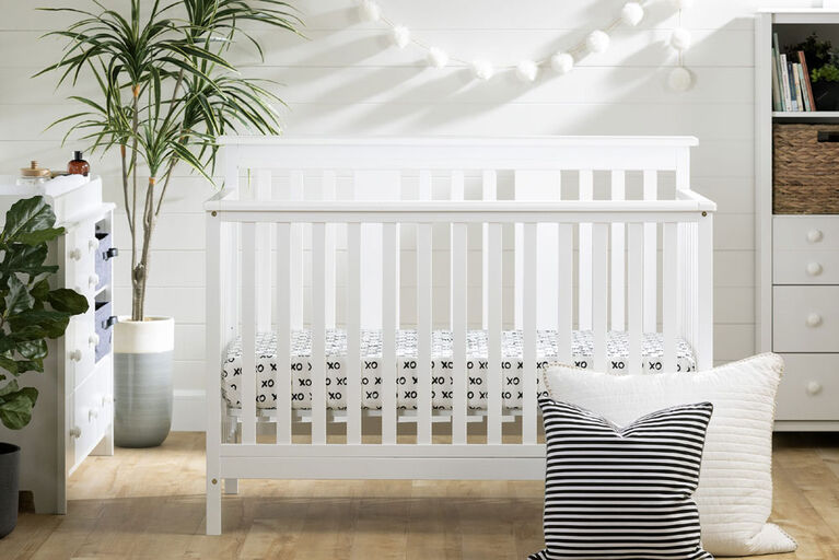 Little Smileys Modern Baby Crib - Adjustable Height Mattress with Toddler Rail Pure White