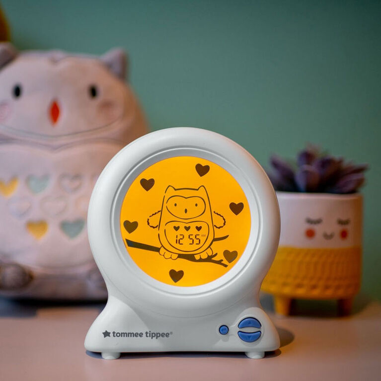 Tommee Tippee Groclock Sleep Trainer Clock, Alarm Clock and Nightlight for Young Children, USB-Powered