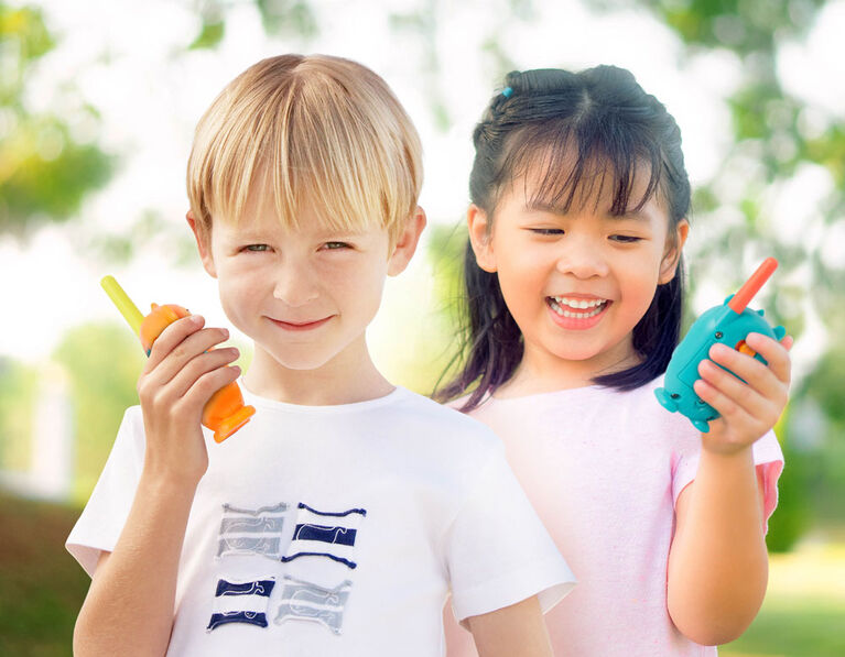 B. toys - Ensemble de walkies-talkies