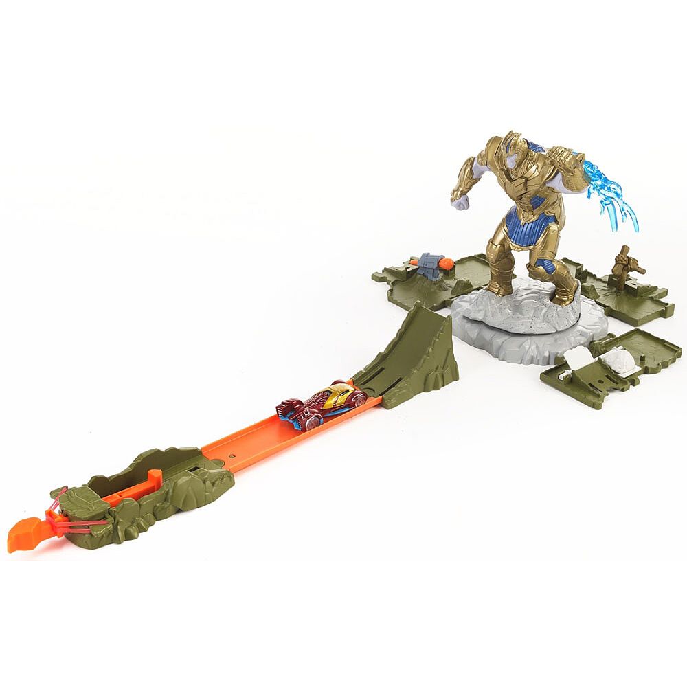 Hot Wheels Marvel Avengers Vs Thanos Showdown Playset
