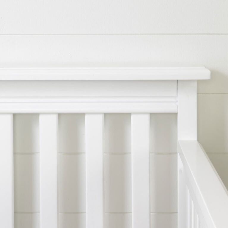 Meubles South Shore, Lit de bébé moderne - hauteur de matelas ajustable avec barrière de transition - Blanc solide