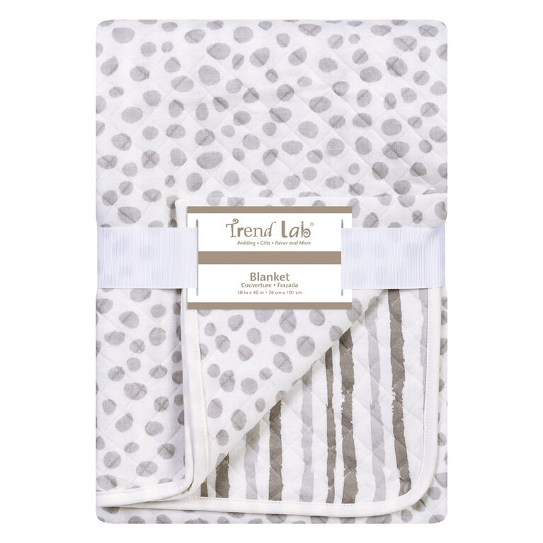 Trend Lab Gray Cloud Knit Blanket