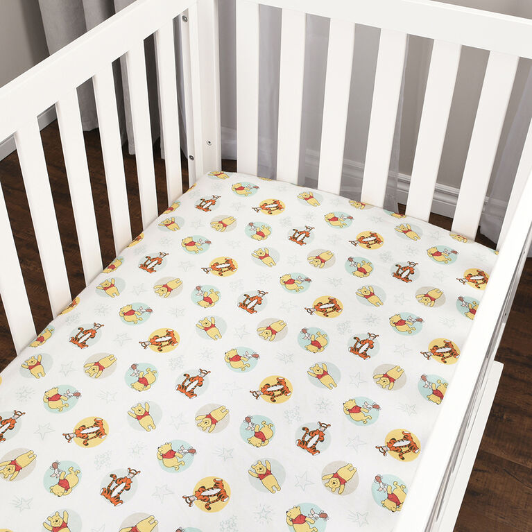 Disney Winnie The Pooh Regarde Les Etoiles Ensemble De Chambre De Bebe Confortable De 4 Pieces Babies R Us Canada