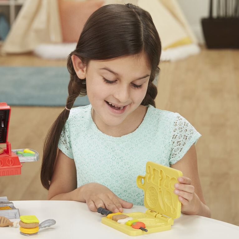 Play-Doh Kitchen Creations Grill 'n Stamp Playset