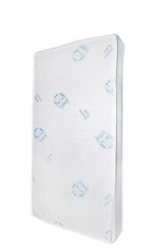 Matelas Thermor&eacute;gulateur pour lit de b&eacute;b&eacute; BeautyRest ThermoCool de Simmons.