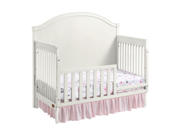 Lit de bébé convertible 4 en 1 Oxford Baby Elizabeth Vintage de couleur blanche - Notre exclusivité