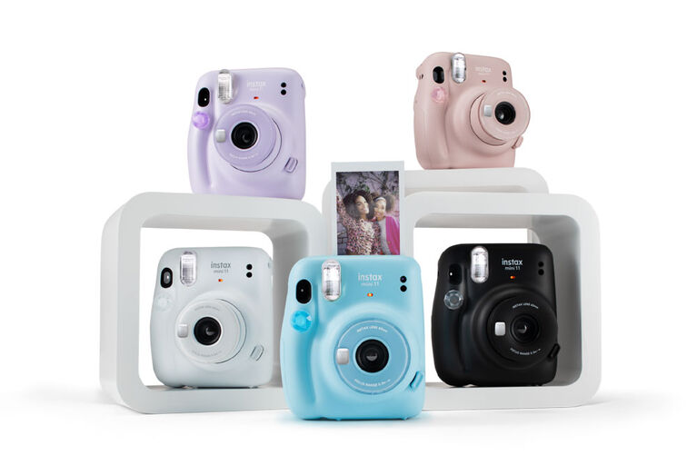 Fujifilm Instax Mini 11 Lilac Purple Instant Camera Bundle