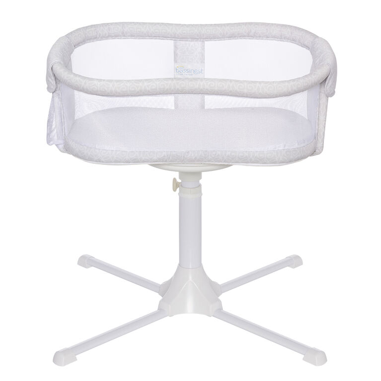 Halo Bassinest 360 Degree Swivel Sleeper Essentia Series Modern Lattice Babies R Us Canada