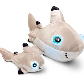 Ensemble NightBuddies and BabyBuddies Requin Beige de 15" and 5" en Peluche Yeux Lumineux