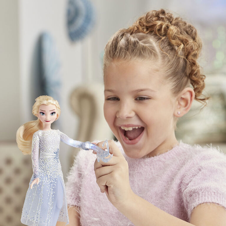 La Reine des neiges, poupée Elsa Découverte magique avec sons et lumières