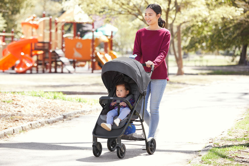 Graco lightweight on sale stroller travel system