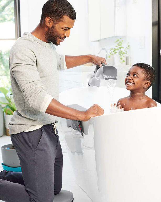 Trousse d'essentiels pour le bain Moby de Skip Hop - Gris.