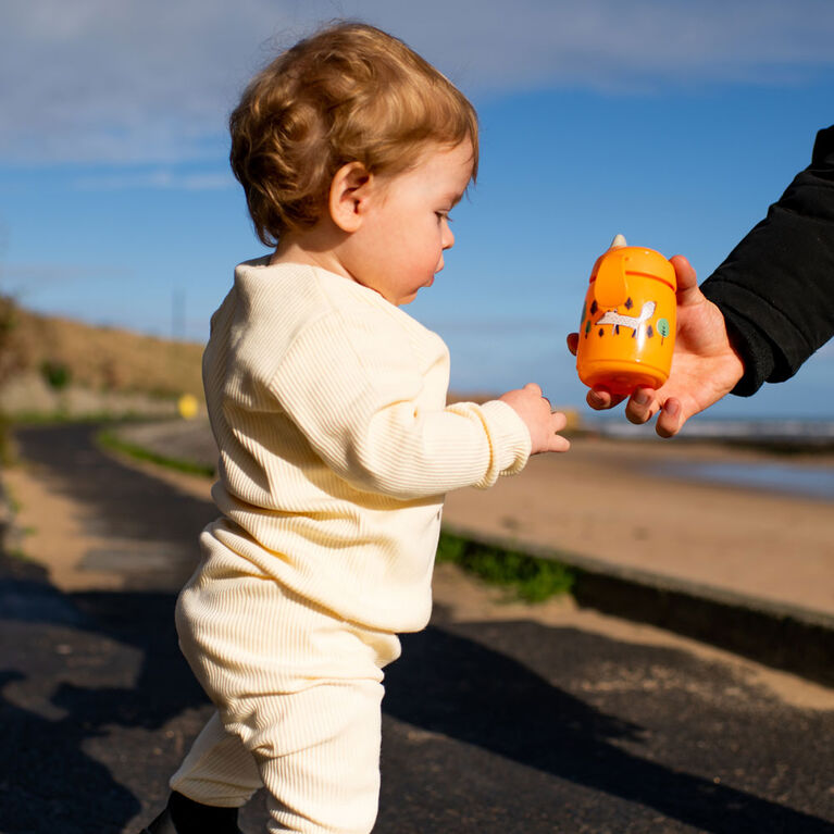 Gobelet à bec Tommee Tippee Superstar Trainer pour tout-petits, INTELLIVALVE 100 % étanche et résistant aux secousses