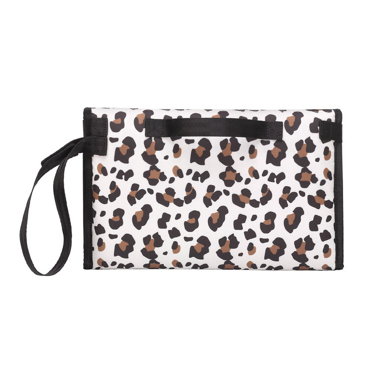 Petunia Pickle Bottom - Nimble Diaper Clutch + Changer in Leopard - Baby, Infant, Toddler