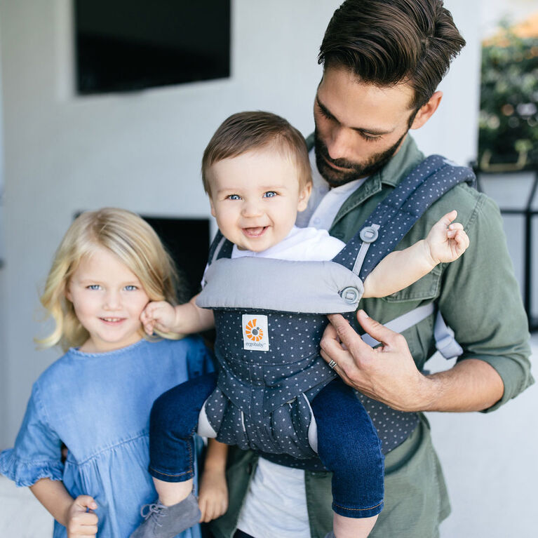 Ergobaby 360 All Carry Positions Ergonomic Baby Carrier Starry Sky Babies R Us Canada