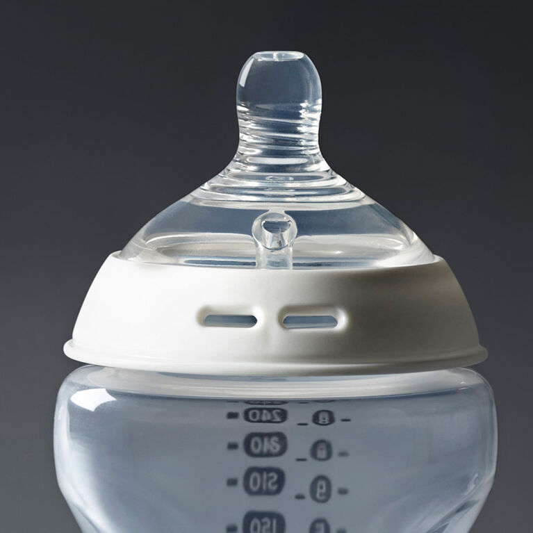 Tommee Tippee Natural Start Baby Bottle Nipples, Fast Flow, 6+ Months, Breast-Like for a Natural Latch, Anti-colic Valve, Soft Silicone, Pack of 2