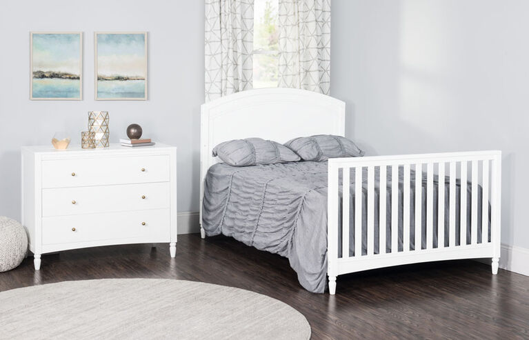 Child Craft Stella 3-Drawer Dresser, Matte White