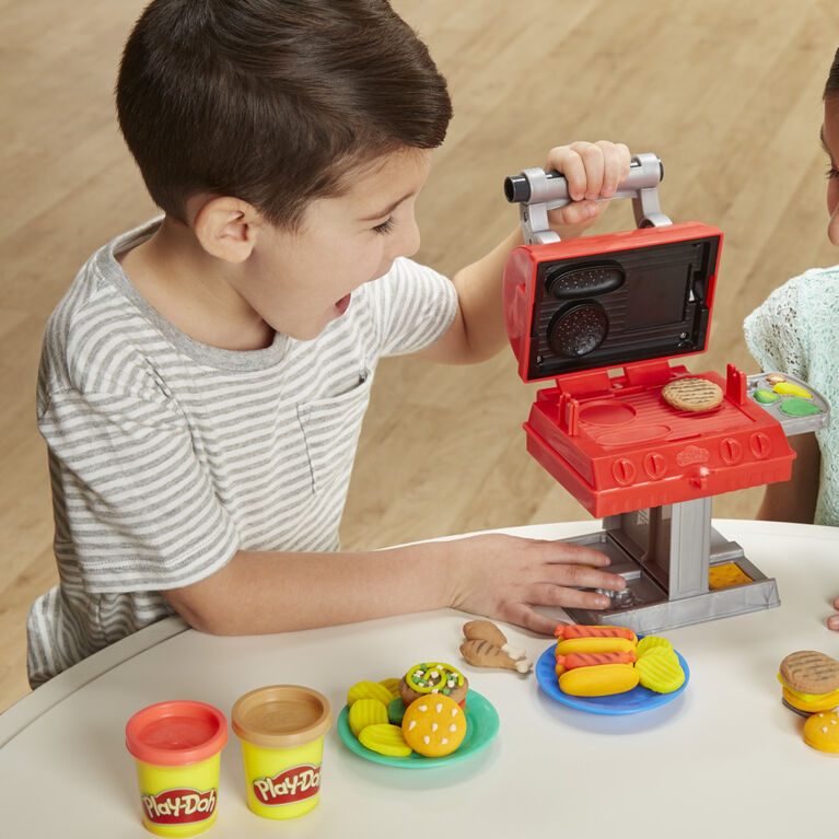 Play-Doh Kitchen Creations Grill 'n Stamp Playset