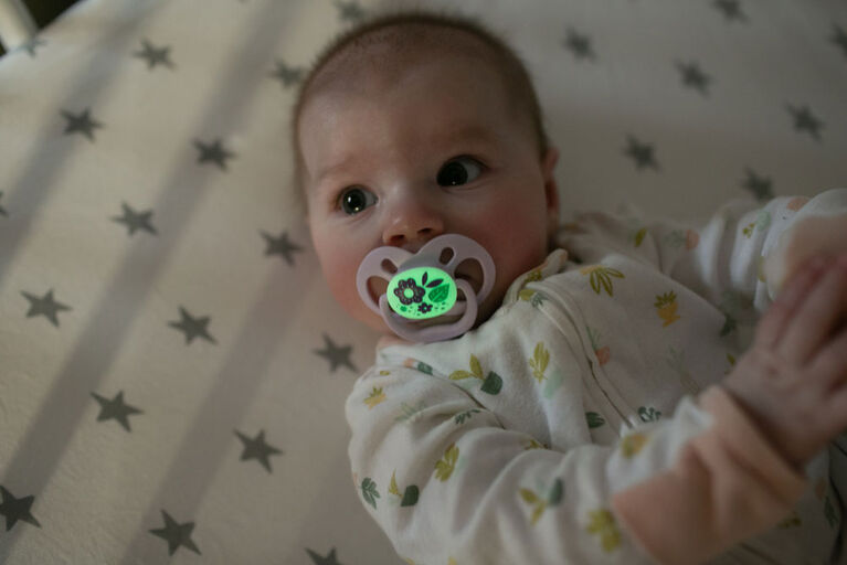 Advantage Pacifier Stage 2 Purple 4 Pack
