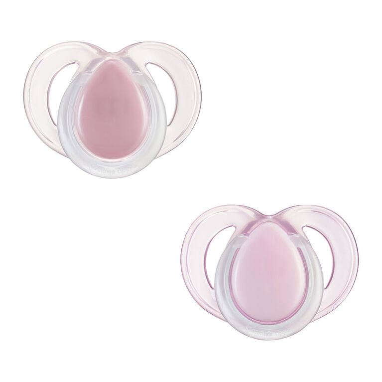 Tommee Tippee Nighttime Pacifier, 6-18m, Glow in the Dark Pacifiers with Reusable Sterilizer Pod, Assorted Colors, Pack of 2