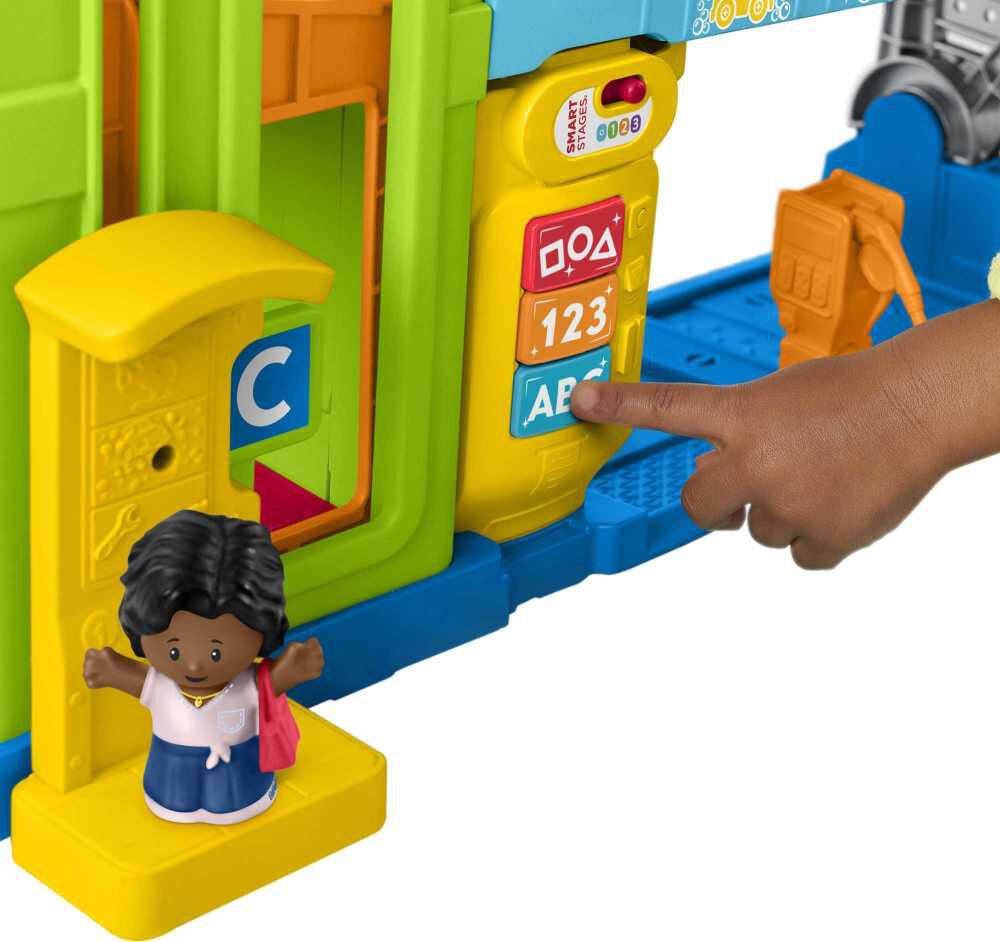 Fisher Price Little People Light Up Learning Garage Toddler Playset 5 Play Pieces Multi Language Version