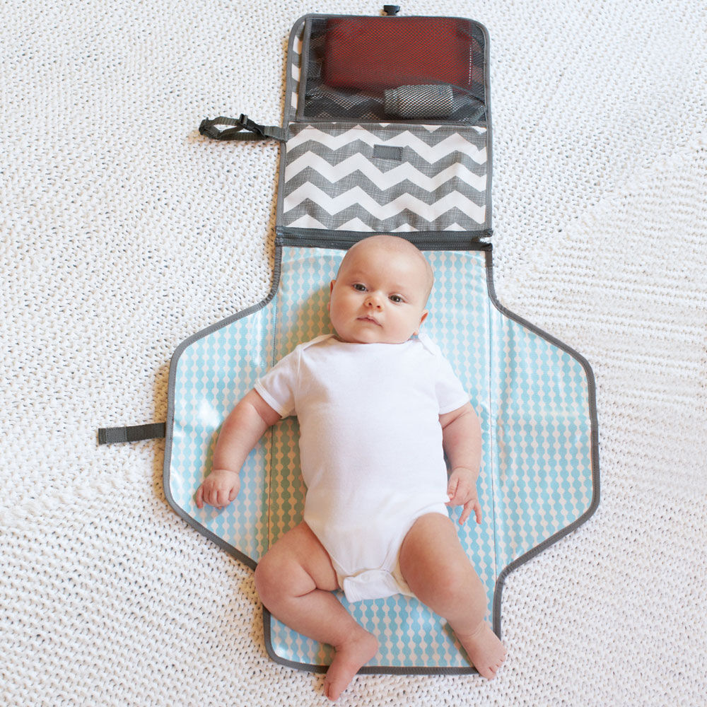 skip hop diaper changing station