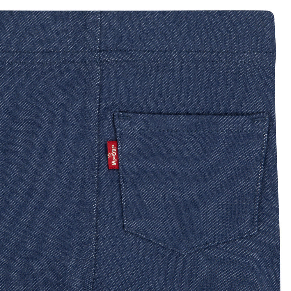 Size 2 2025 in levis