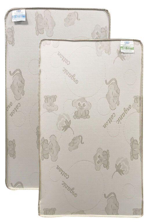 Matelas ferme en 2 phases pour lit de bébé BeautyRest de Simmons avec revêtement en coton organique.