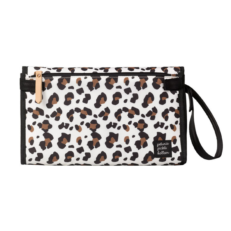 Petunia Pickle Bottom - Nimble Diaper Clutch + Changer in Leopard - Baby, Infant, Toddler