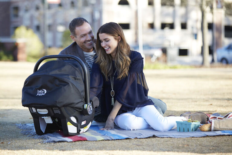 Le siège auto City GO de Baby Jogger - noir/gris.