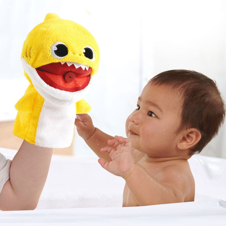 B1-Water Blasting Puppets-Baby Shark