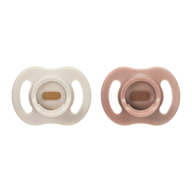 Tommee Tippee Ultra-light StayPut Pacifier, 6-18m, 2 Count, One-Piece Silicone Design