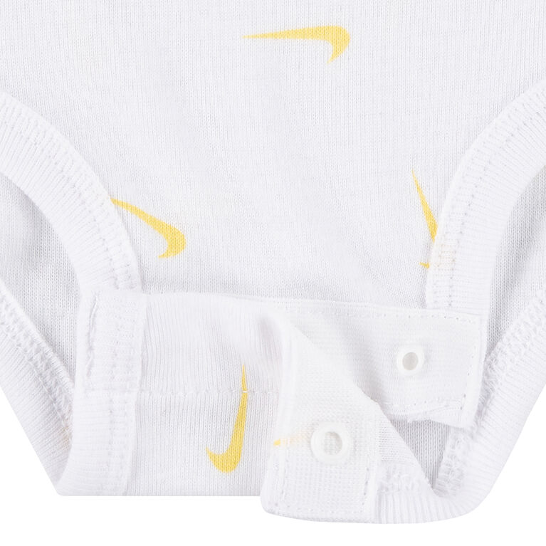 Nike 3 Piece Set - Yellow