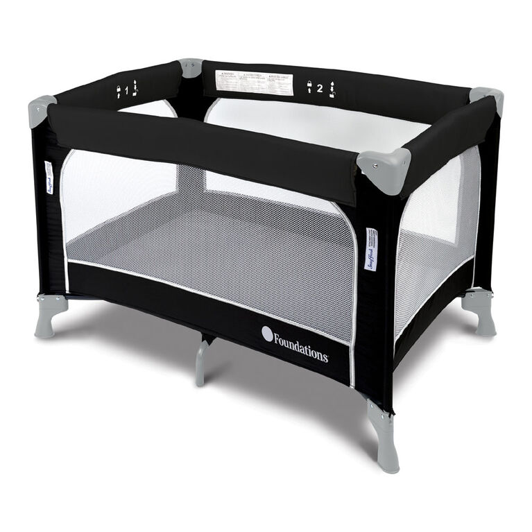 Foundations SnugFresh Celebrity Portable Travel Yard, Graphite