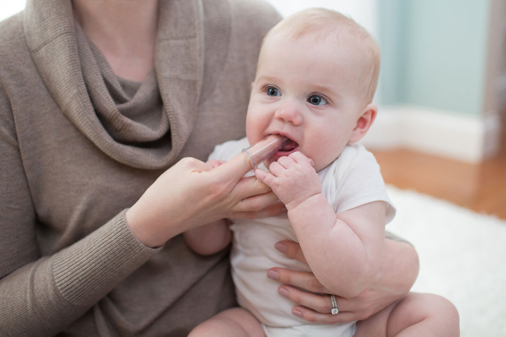 Dream baby online silicone finger toothbrush