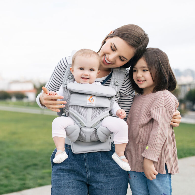 Ergobaby Omni 360 Cool Air Mesh AllinOne Ergonomic Baby Carrier