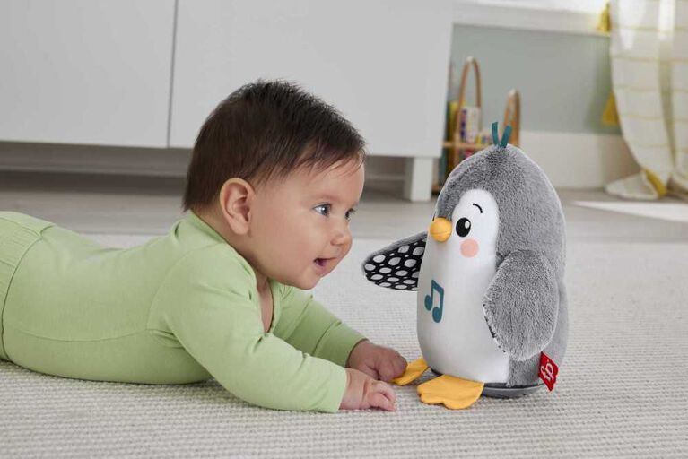 Fisher-Price Plush Tummy Time Toy, Flap and Wobble Penguin, Newborn Musical Toy