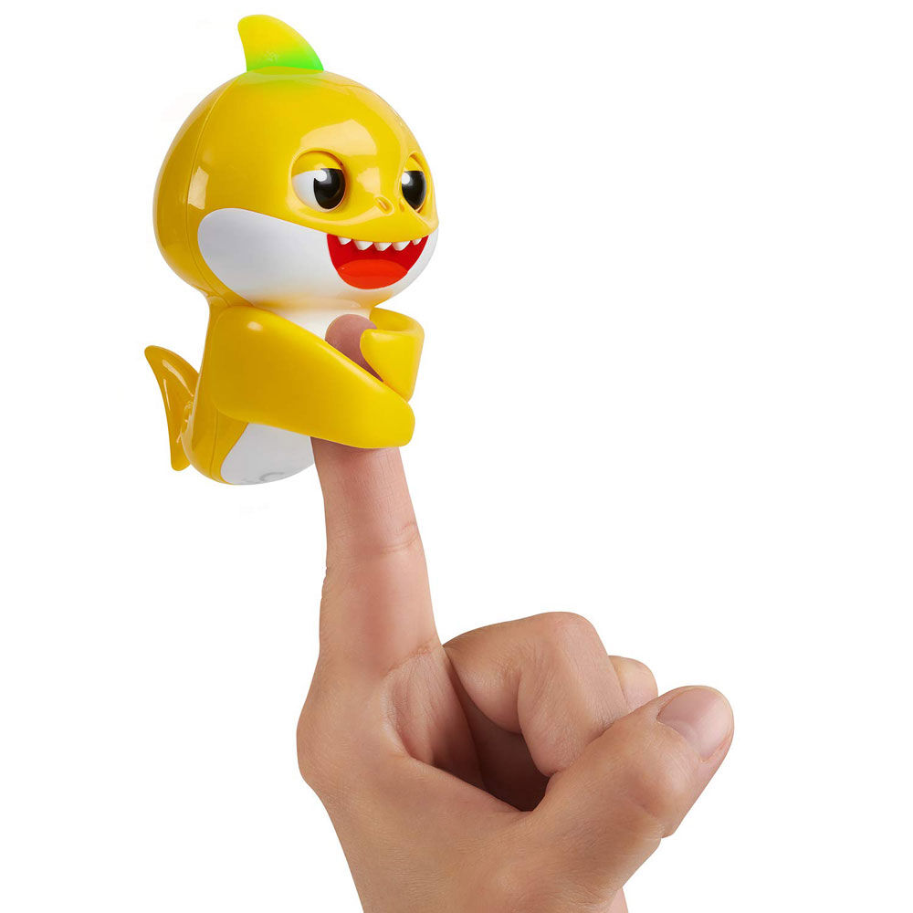 WowWee Pinkfong Baby Shark Fingerlings Baby Shark Pre school Interactive Toy