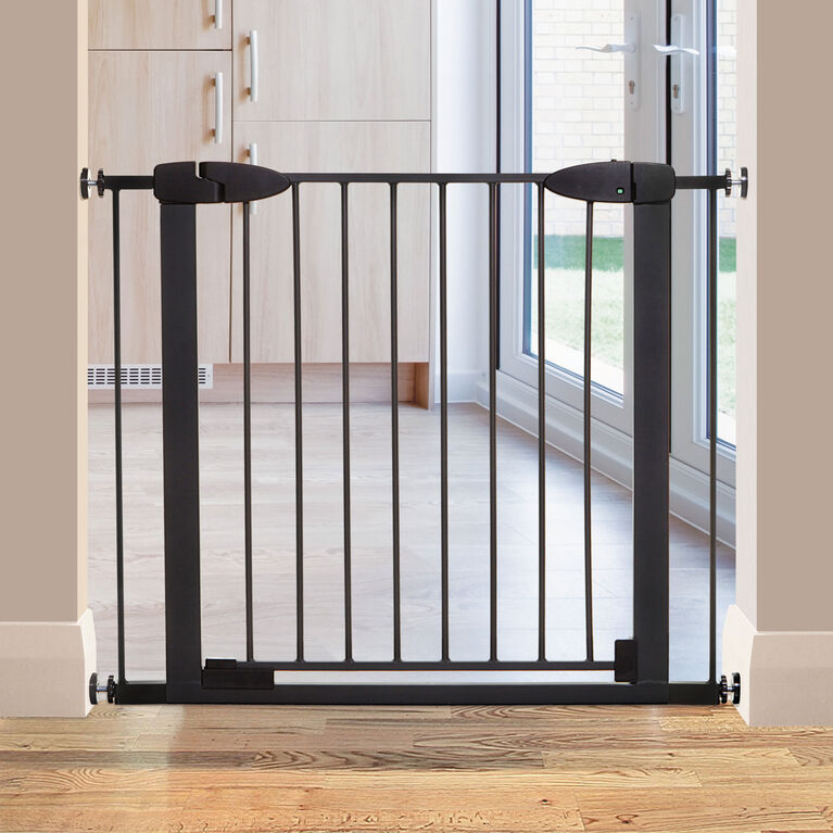 Barrière pour bébé en métal à fermeture automatique Boston de Dreambaby - noir.