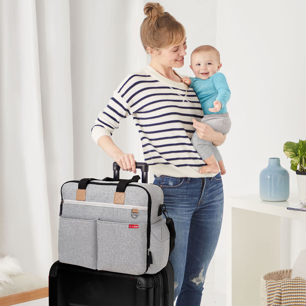 skip hop weekender bag