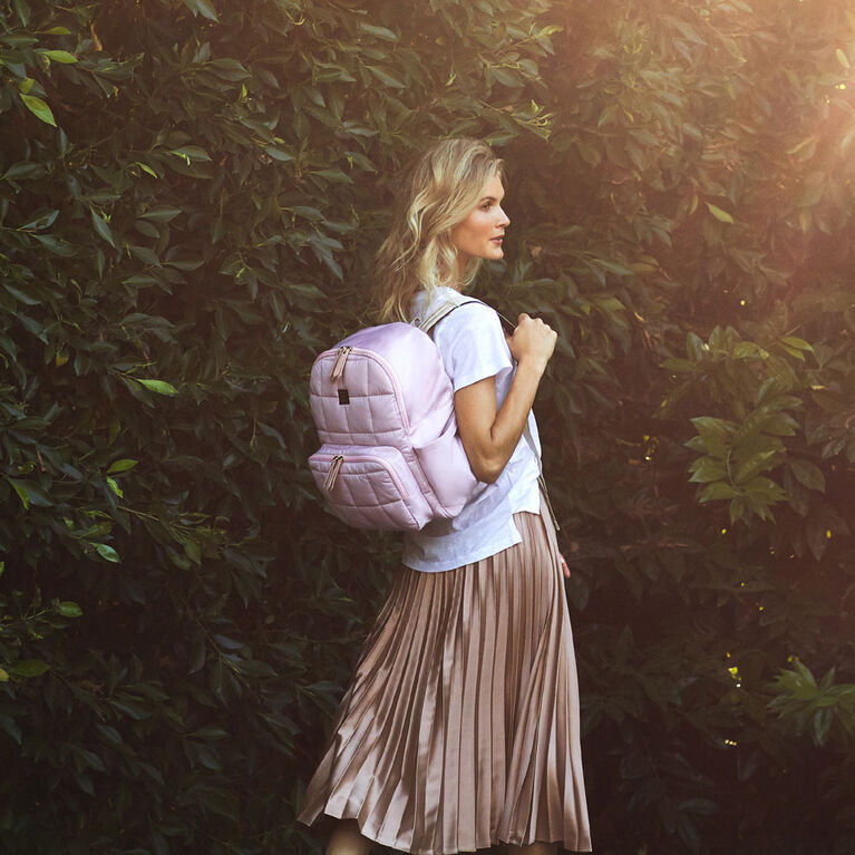 Petunia Pickle Bottom - District Backpack 5 Piece Set in Petal Rose - Sac à langer matelassé pour bébé - Bébé, nourrisson, enfant en bas âge - Résistant à l'eau - Doublure antimicrobienne - Cadeau de naissance