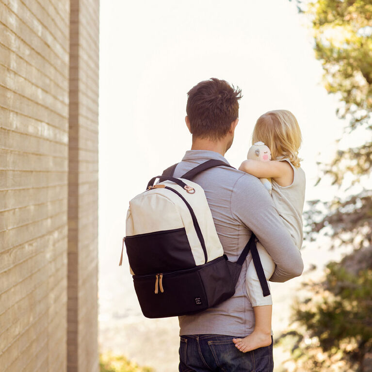 Petunia Pickle Bottom - Axis Backpack in Birch / Noir - Sac à langer Sac à dos - Bébé, nourrisson, enfant en bas âge