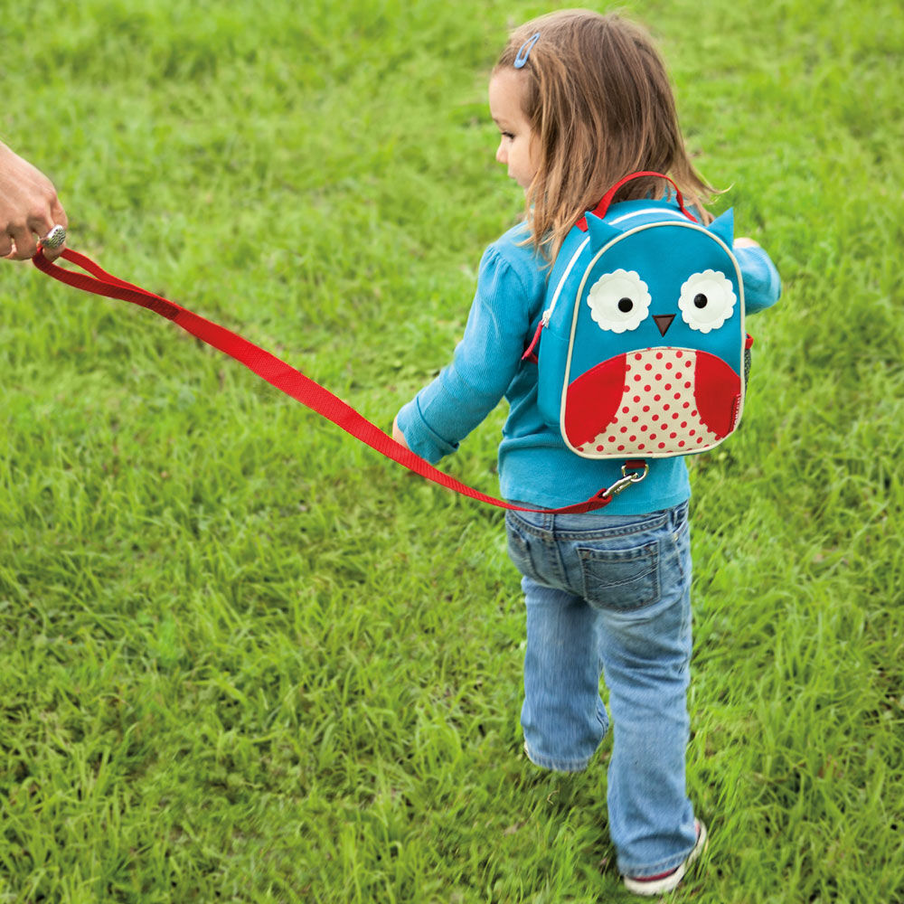 Skip hop best sale backpack leash